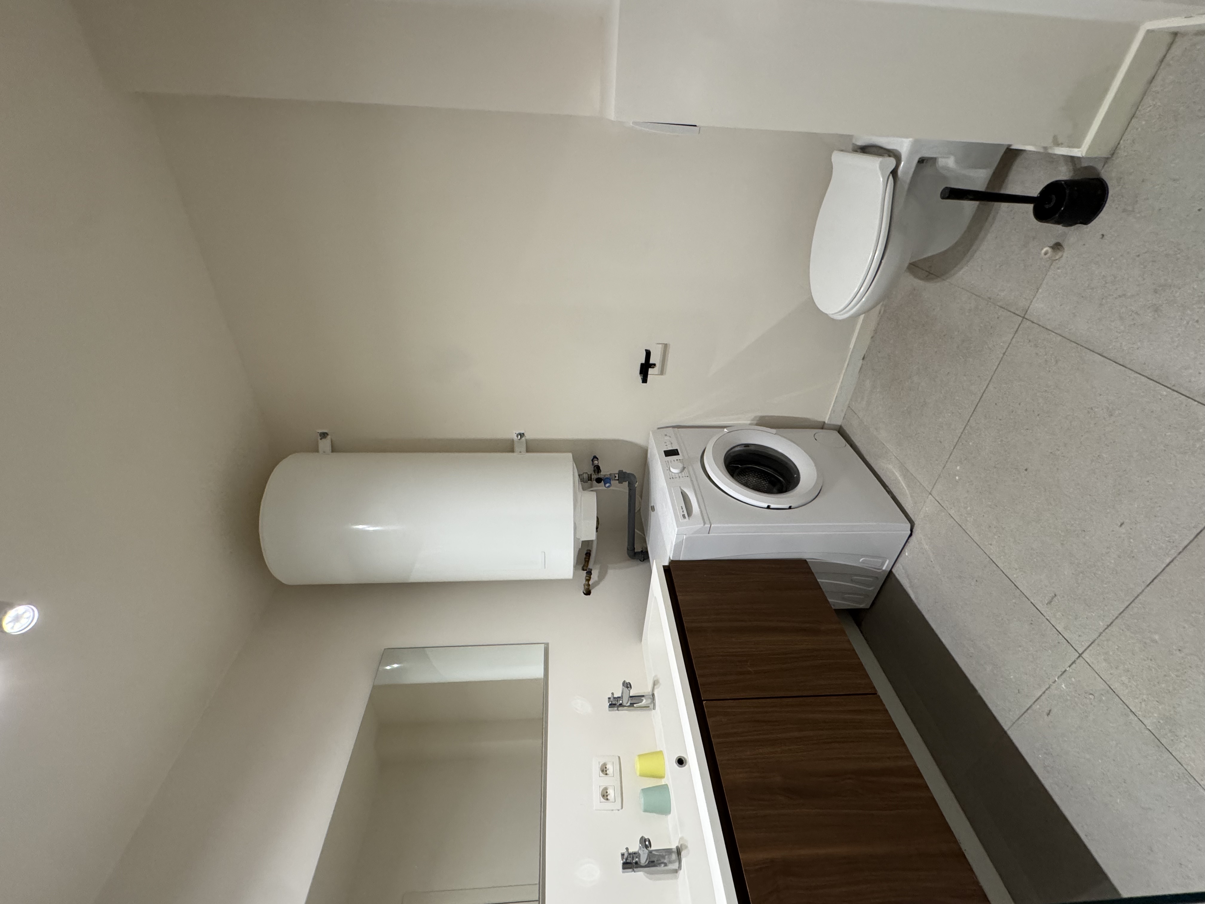 Bus 1 & 2 badkamer 1.2