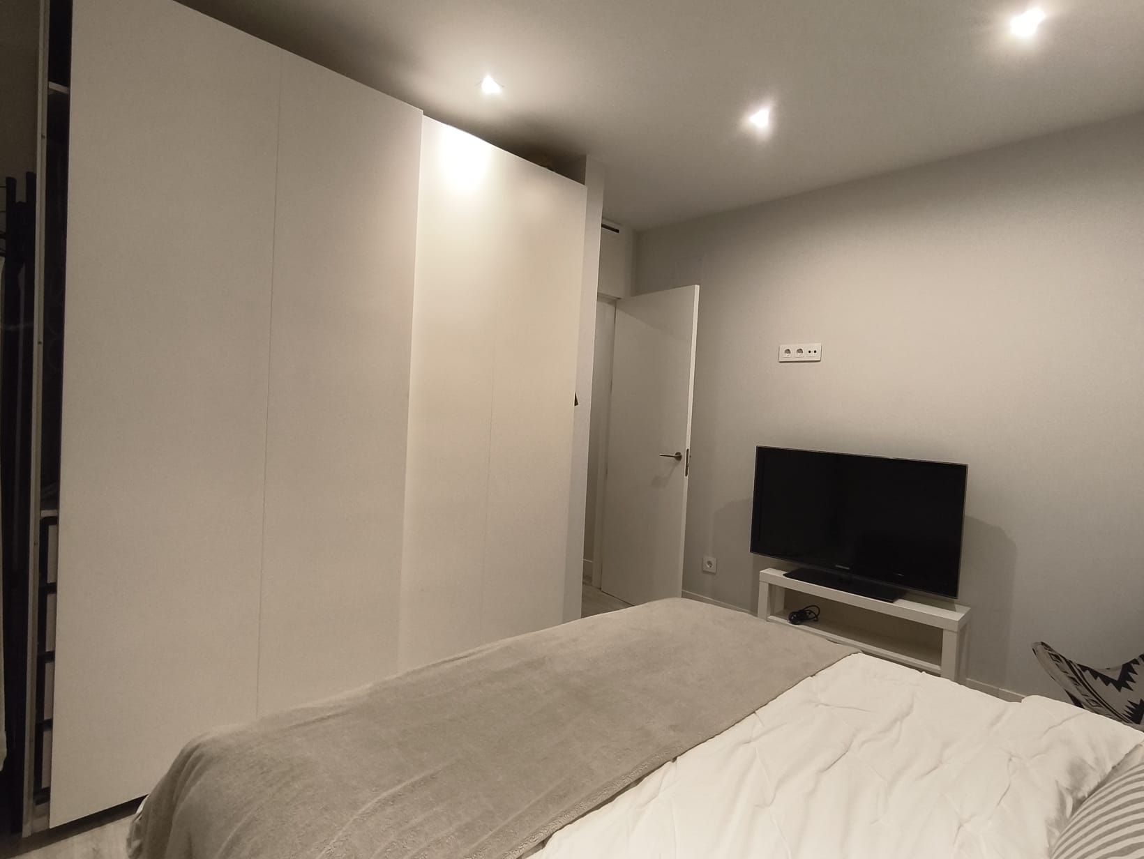 WhatsApp Image 2025-12-05 at 12.59.06